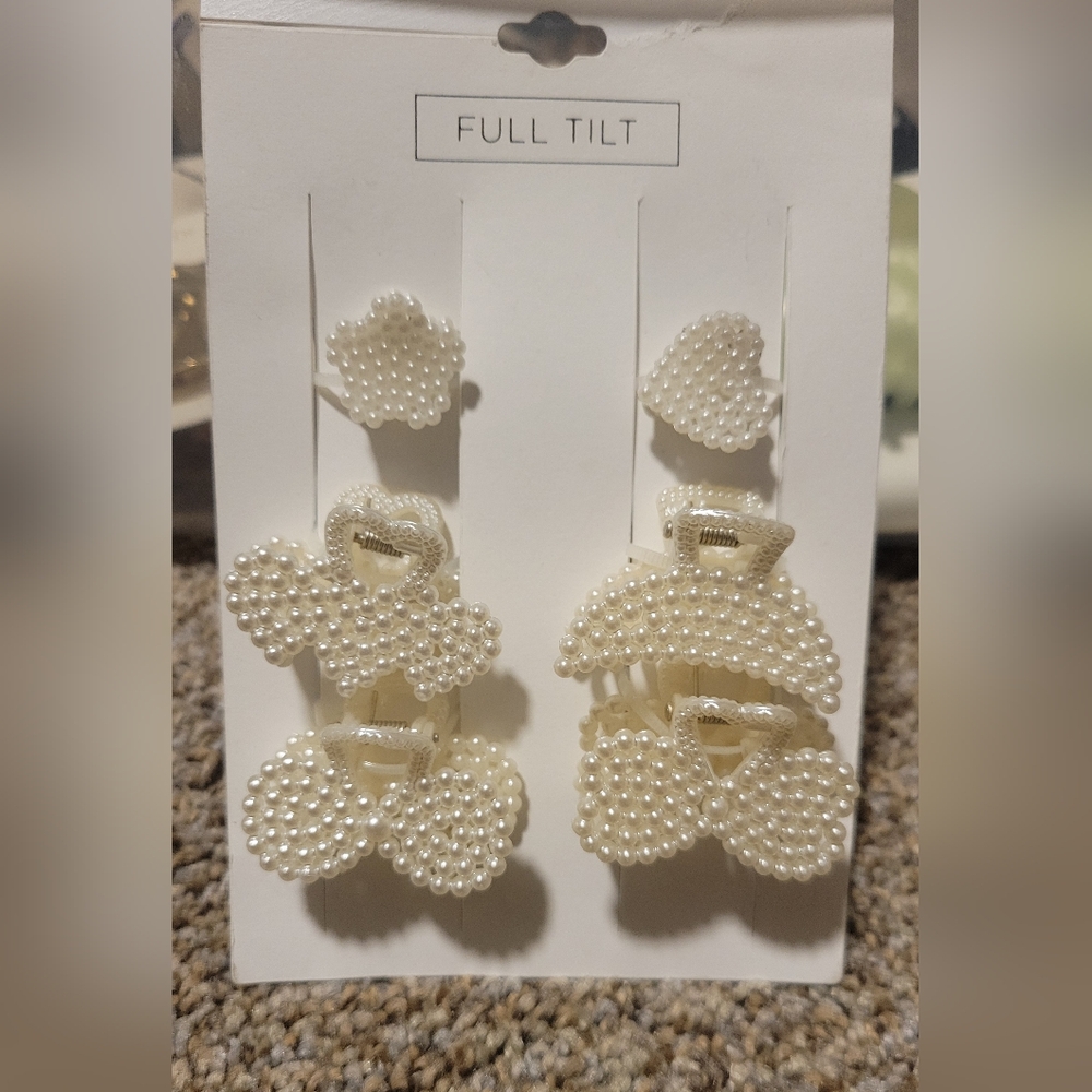 Full Tilt Mini Pearl Claw Clips